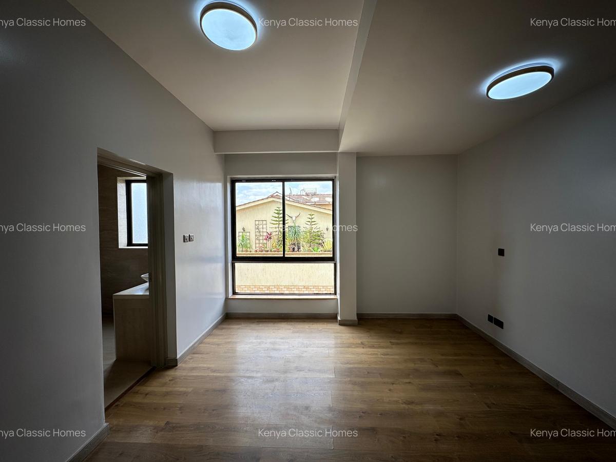 3 Bed Apartment with En Suite at Lavington - 9