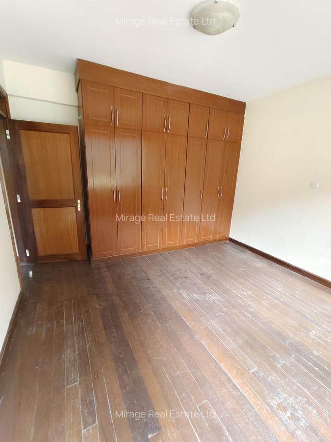 4 Bed Apartment with Parking in Riverside - 13