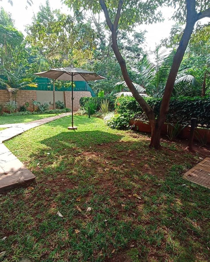 5 Bed Townhouse with En Suite in Lavington - 9