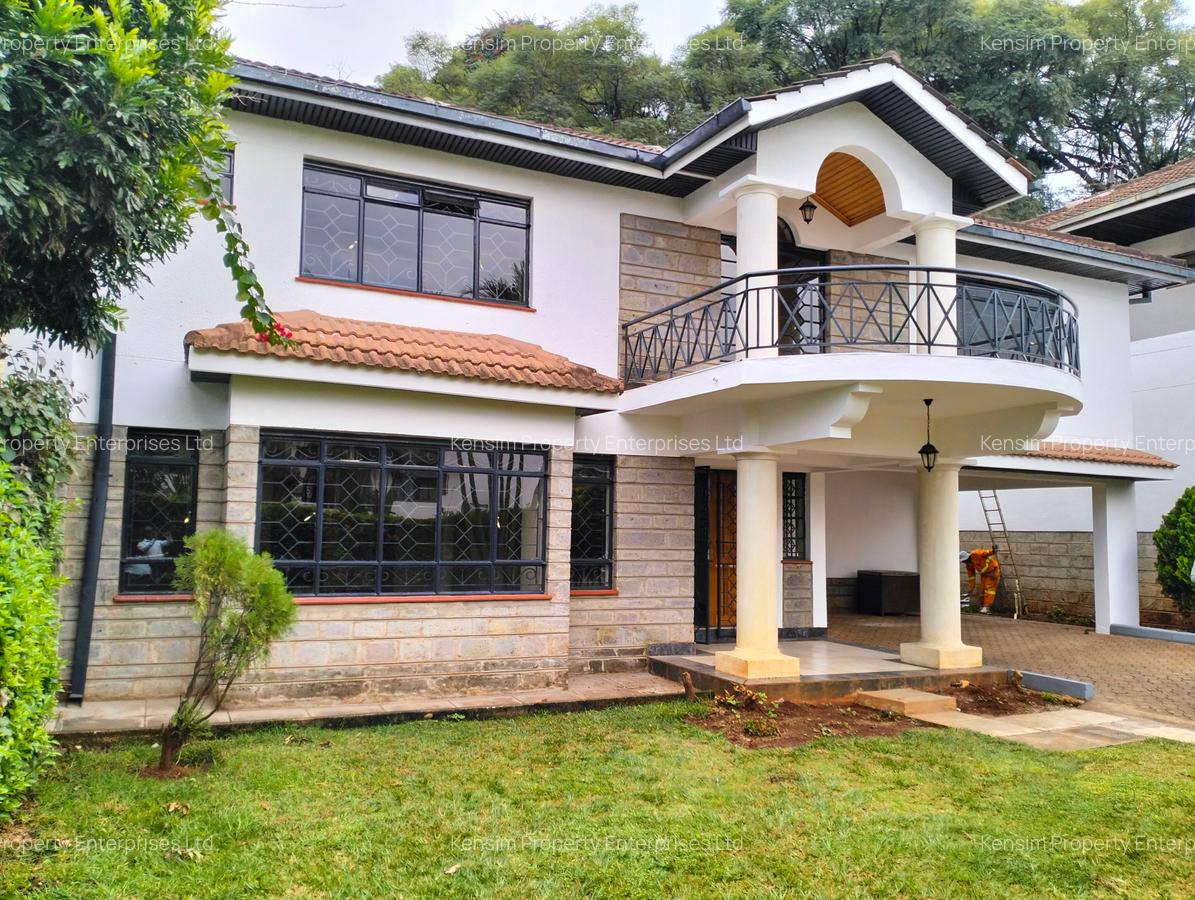 4 Bed Townhouse with En Suite in Westlands Area - 1