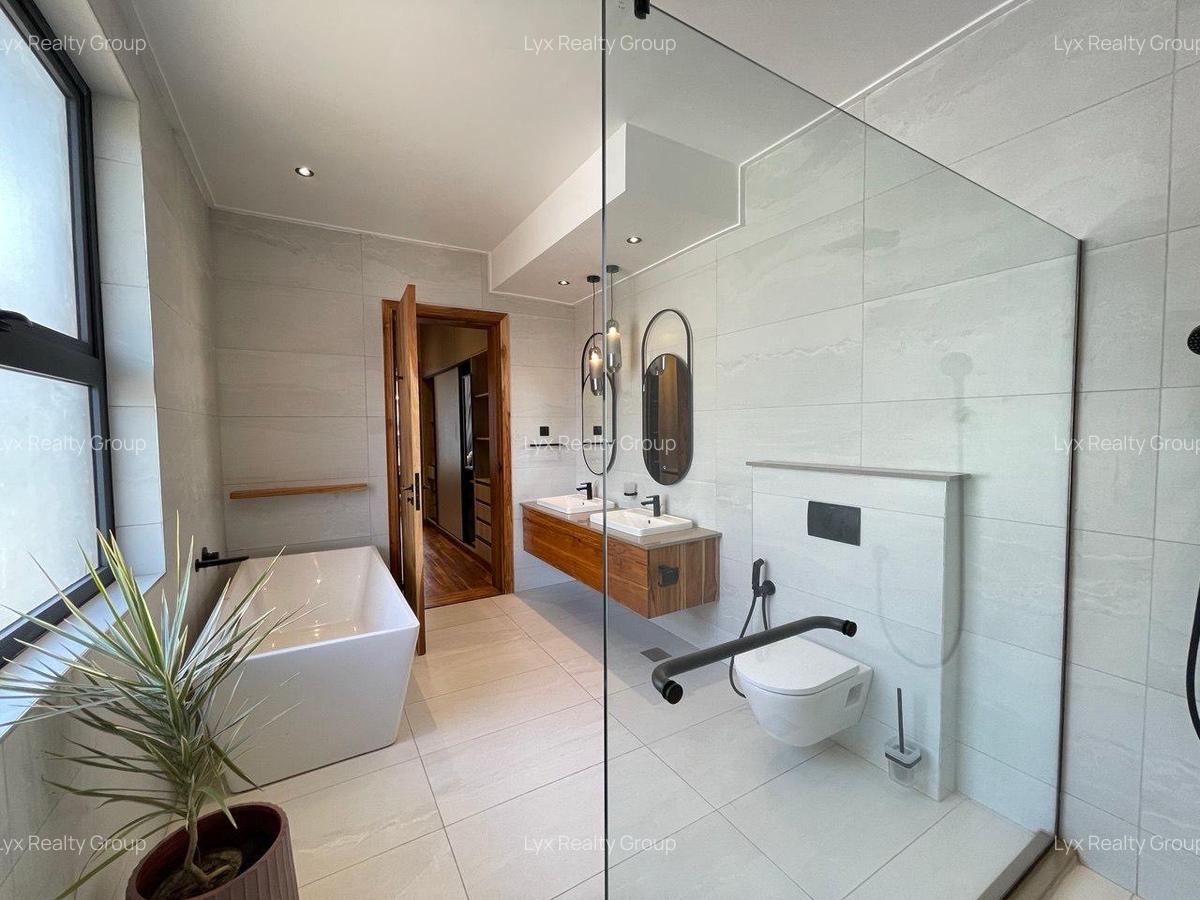 4 Bed Apartment with En Suite in Loresho - 12