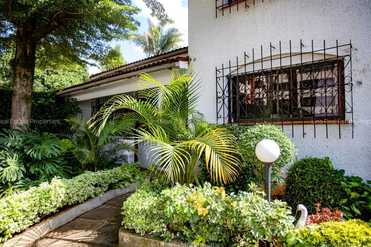 4 Bed Townhouse with En Suite in Kilimani - 1