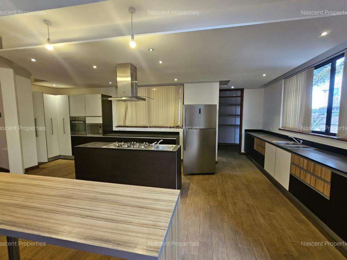 4 Bed Apartment with En Suite in General Mathenge - 16