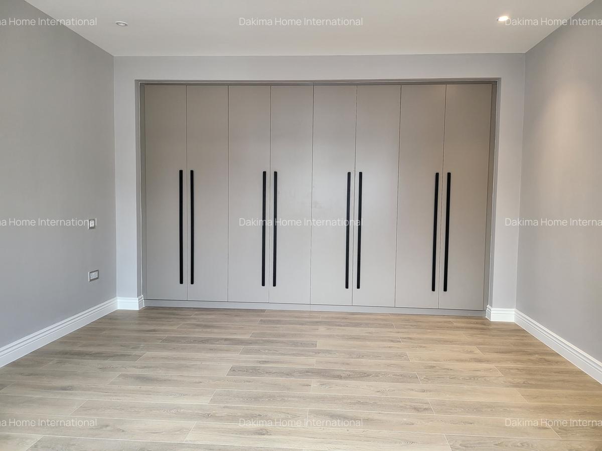 4 Bed Townhouse with En Suite in Runda - 10