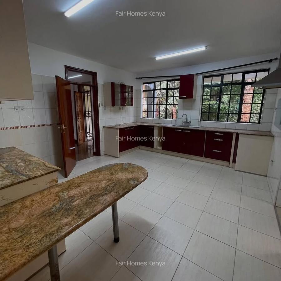 5 Bed Townhouse with En Suite at Lavington Green - 3