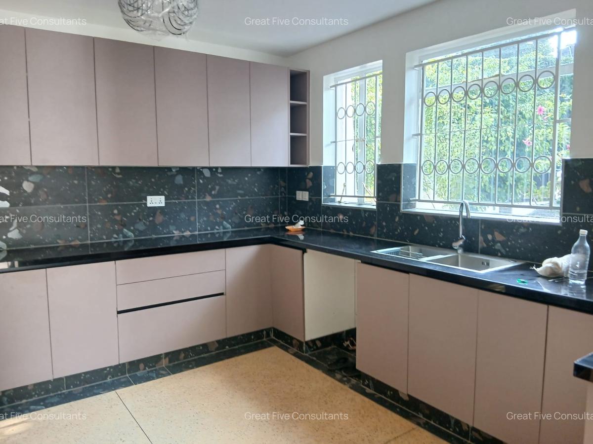 4 Bed Villa with En Suite in Runda - 8