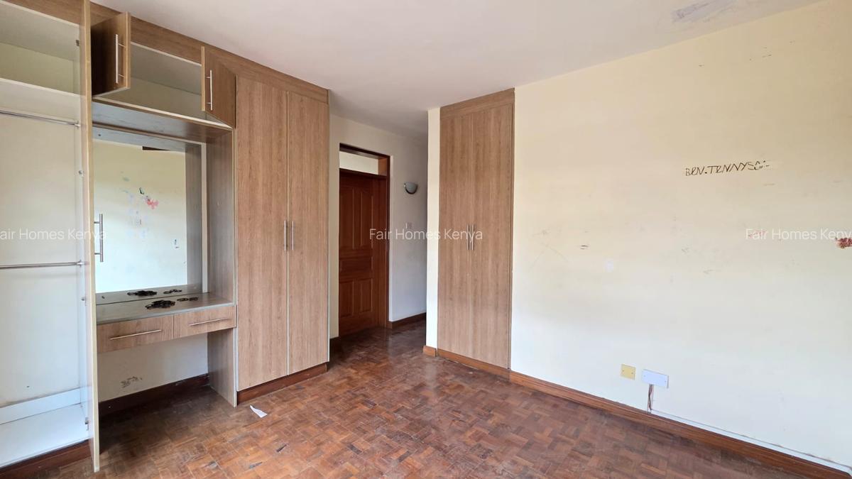 5 Bed Townhouse with En Suite at Manyani East - 8