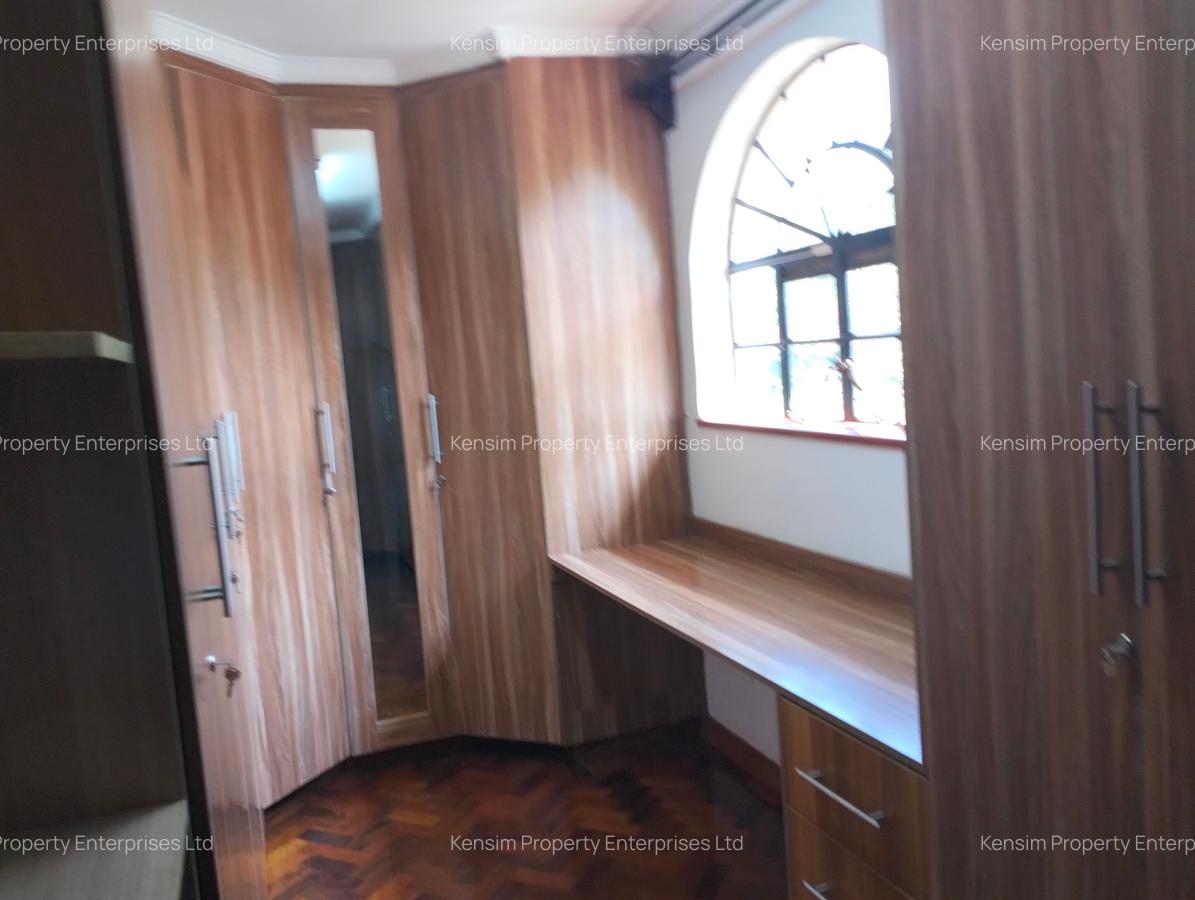 4 Bed Townhouse with En Suite in Kitisuru - 19