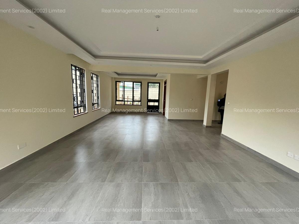 4 Bed Townhouse with En Suite at Othaya Road - 5
