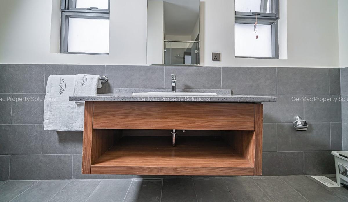 Serviced 2 Bed Apartment with En Suite in Westlands Area - 9