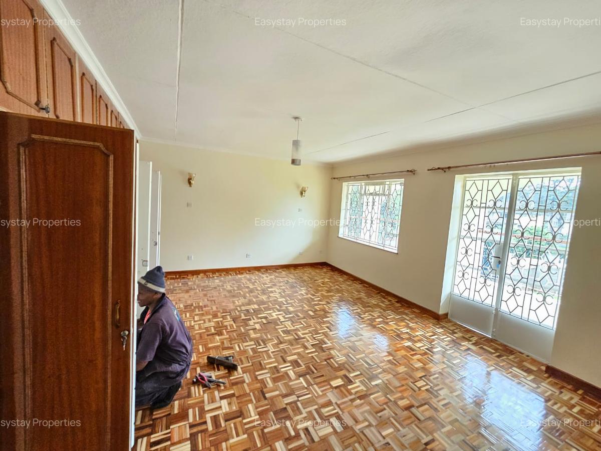 5 Bed House with En Suite in Loresho - 5