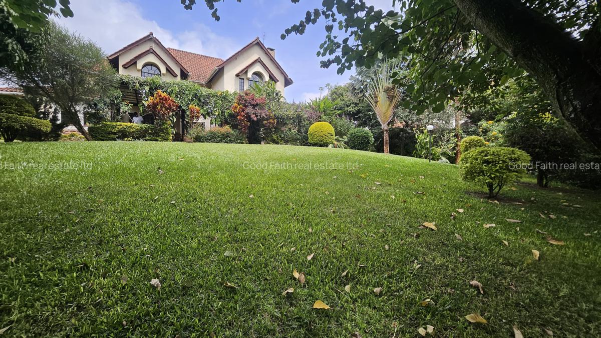 5 Bed House with En Suite in Runda - 18