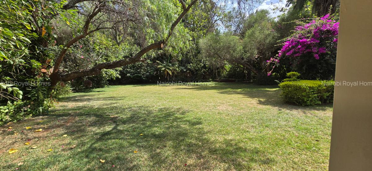 5 Bed House with En Suite at Kyuna Crescent - 4