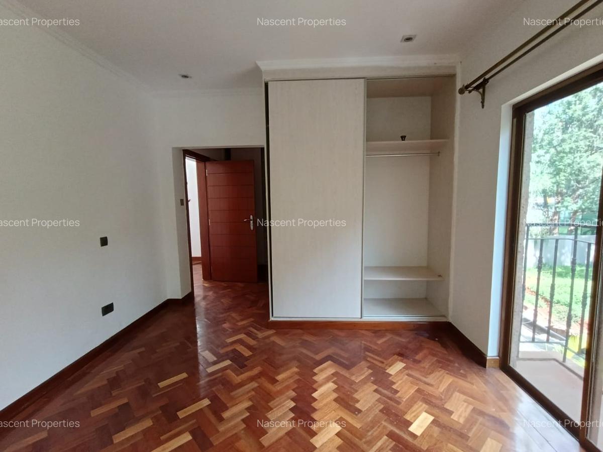 5 Bed Villa with En Suite in Lavington - 5