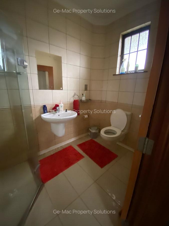 4 Bed House with En Suite in Runda - 14