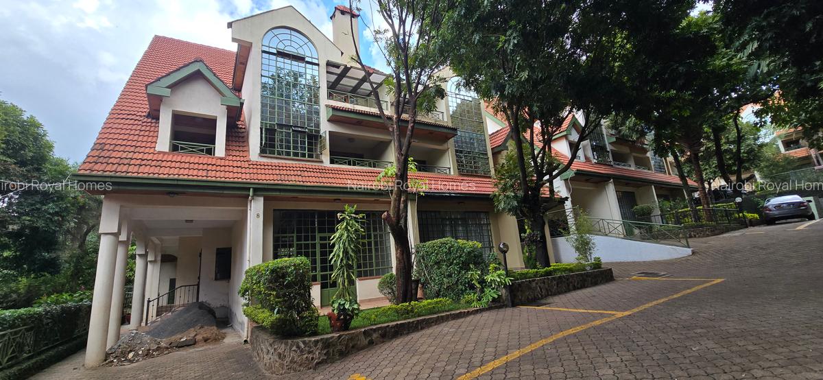 4 Bed Townhouse with En Suite at Lavington Green - 7