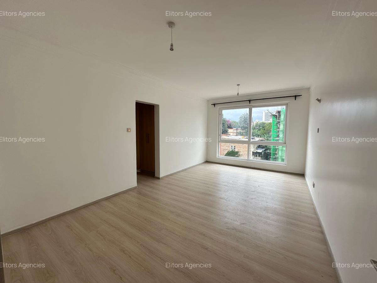 3 Bed Apartment with En Suite at Sports Road - 10