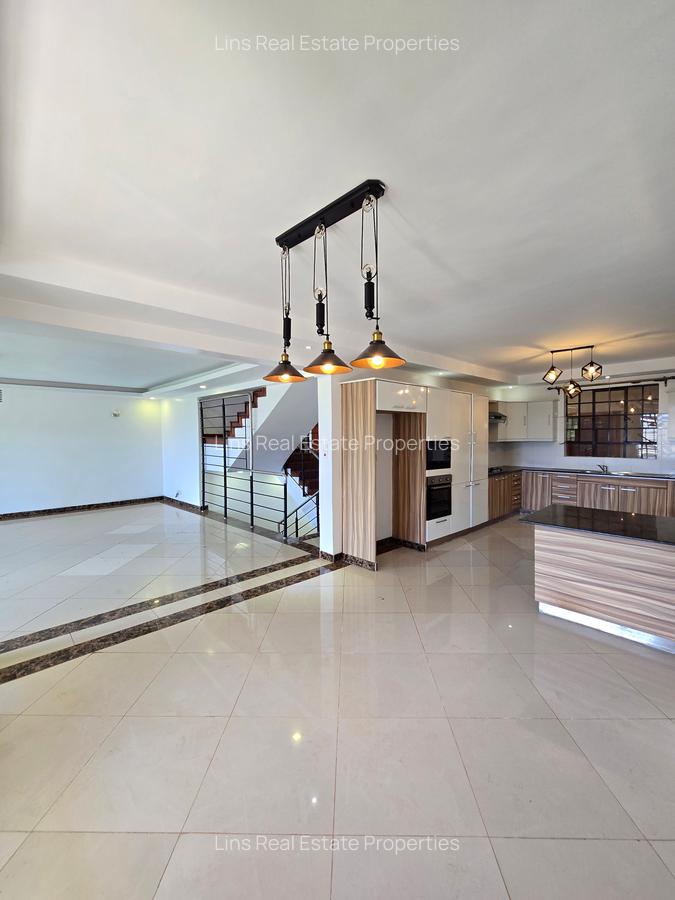 5 Bed Townhouse with En Suite in Kitisuru - 4