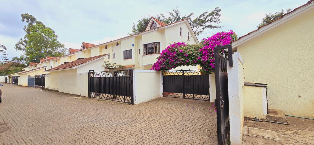 4 Bed Townhouse with En Suite at James Gichuru - 3