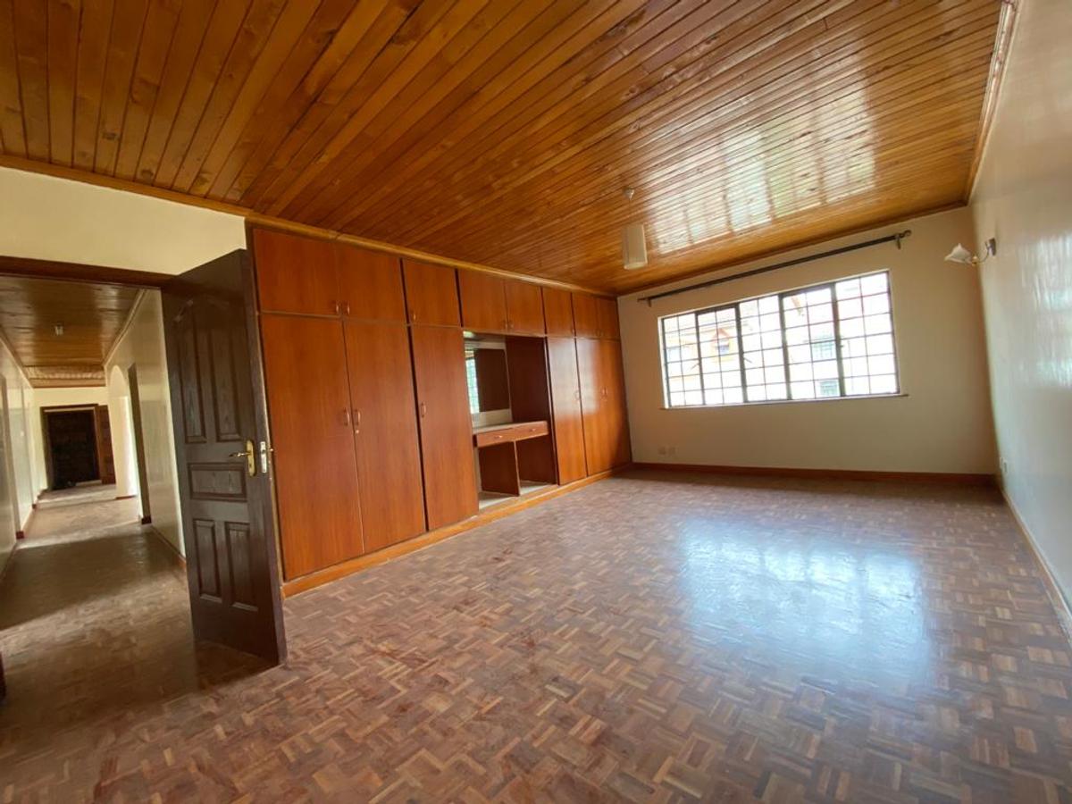 3 Bed Apartment with En Suite in Lavington - 3