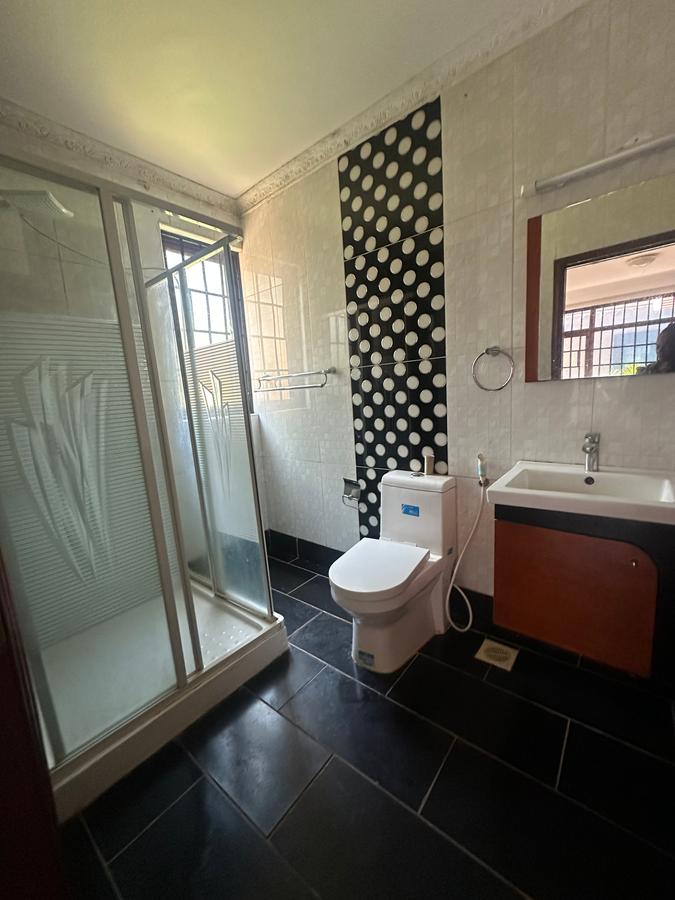 5 Bed Townhouse with En Suite in Runda - 4