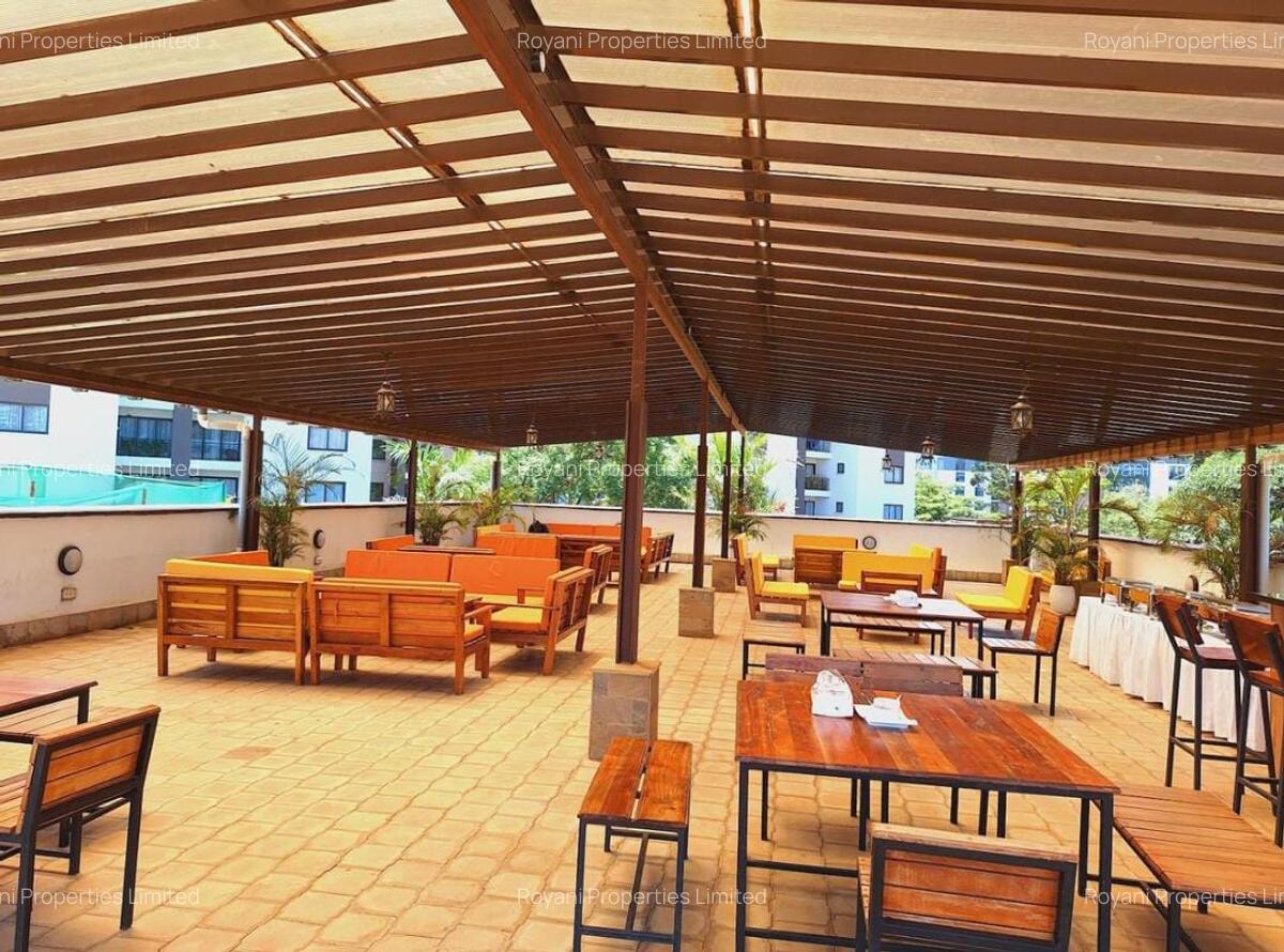 Serviced 3 Bed Apartment with En Suite in Thome - 18