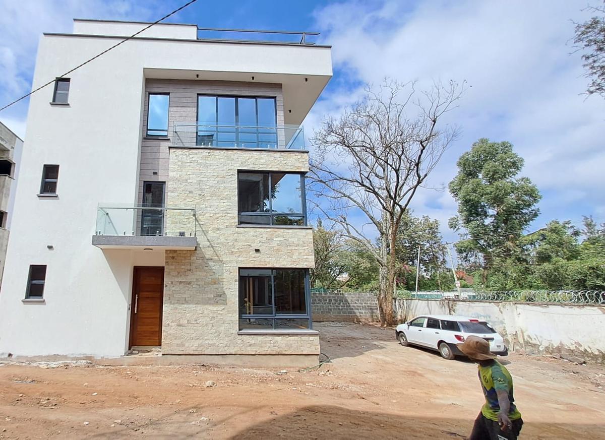 4 Bed Townhouse with En Suite in Lavington