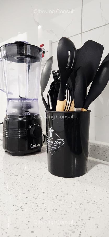 Serviced 2 Bed Apartment with En Suite at Westlands Road - 18