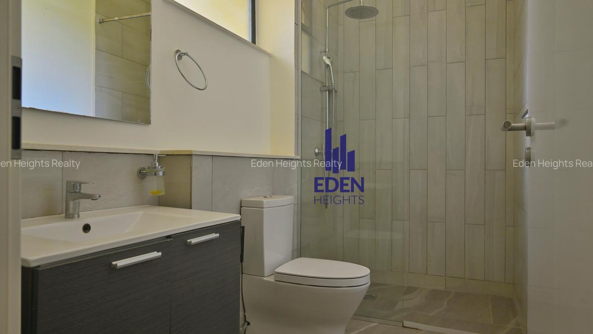 3 Bed Apartment with En Suite in Riverside - 14