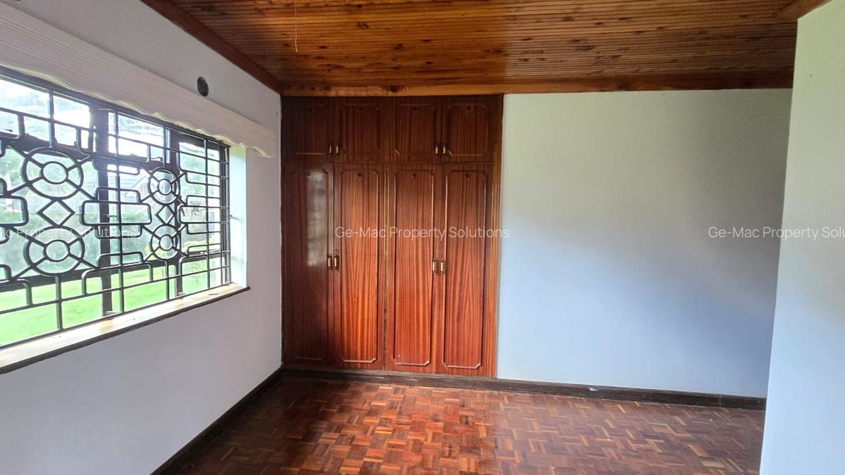 4 Bed House with En Suite in Runda - 17