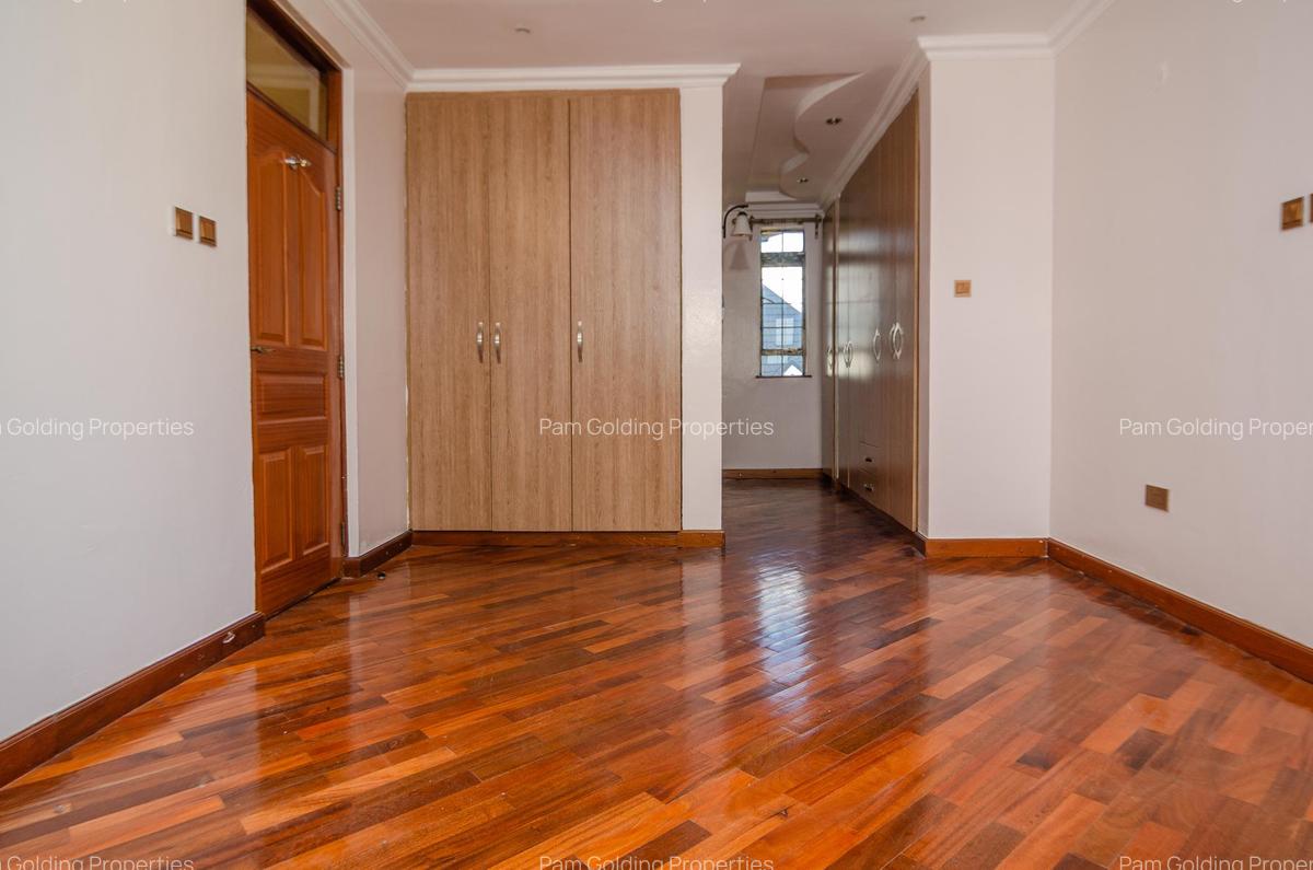 4 Bed House with Swimming Pool in Runda - 13