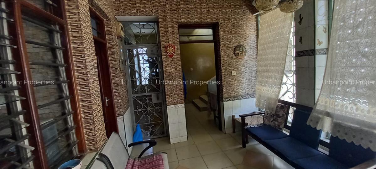 Commercial Property with Backup Generator in Tudor - 7