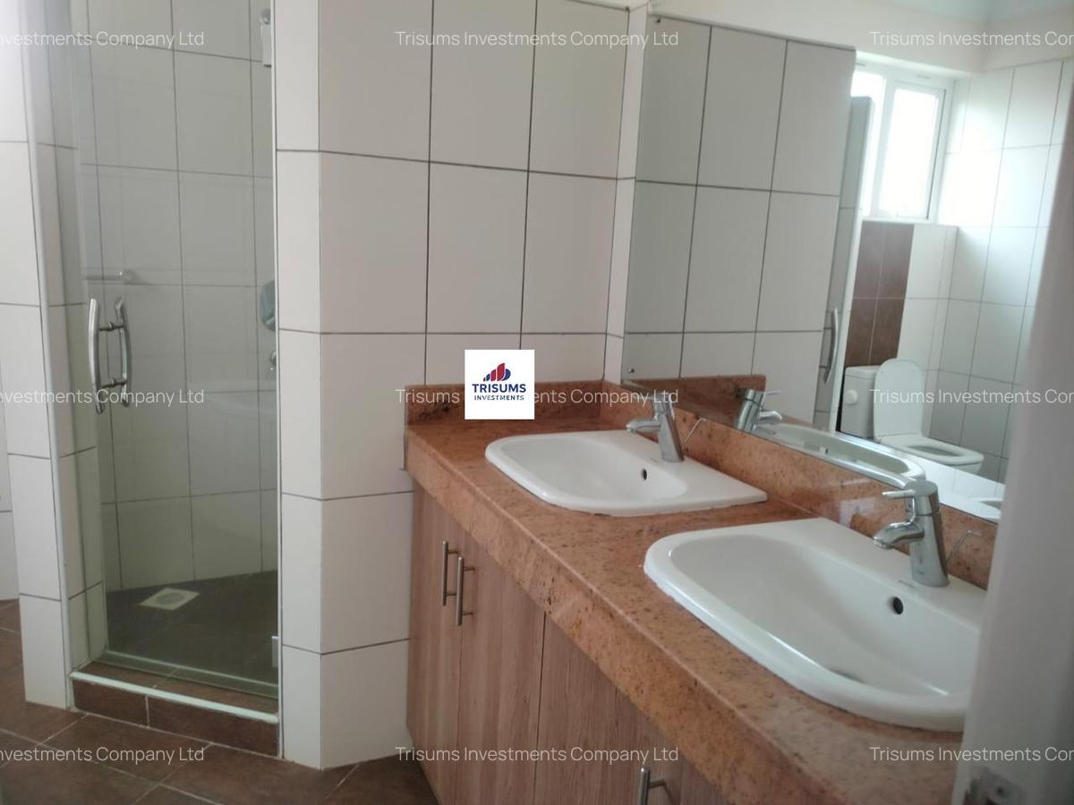 4 Bed Townhouse with En Suite in Westlands Area - 14