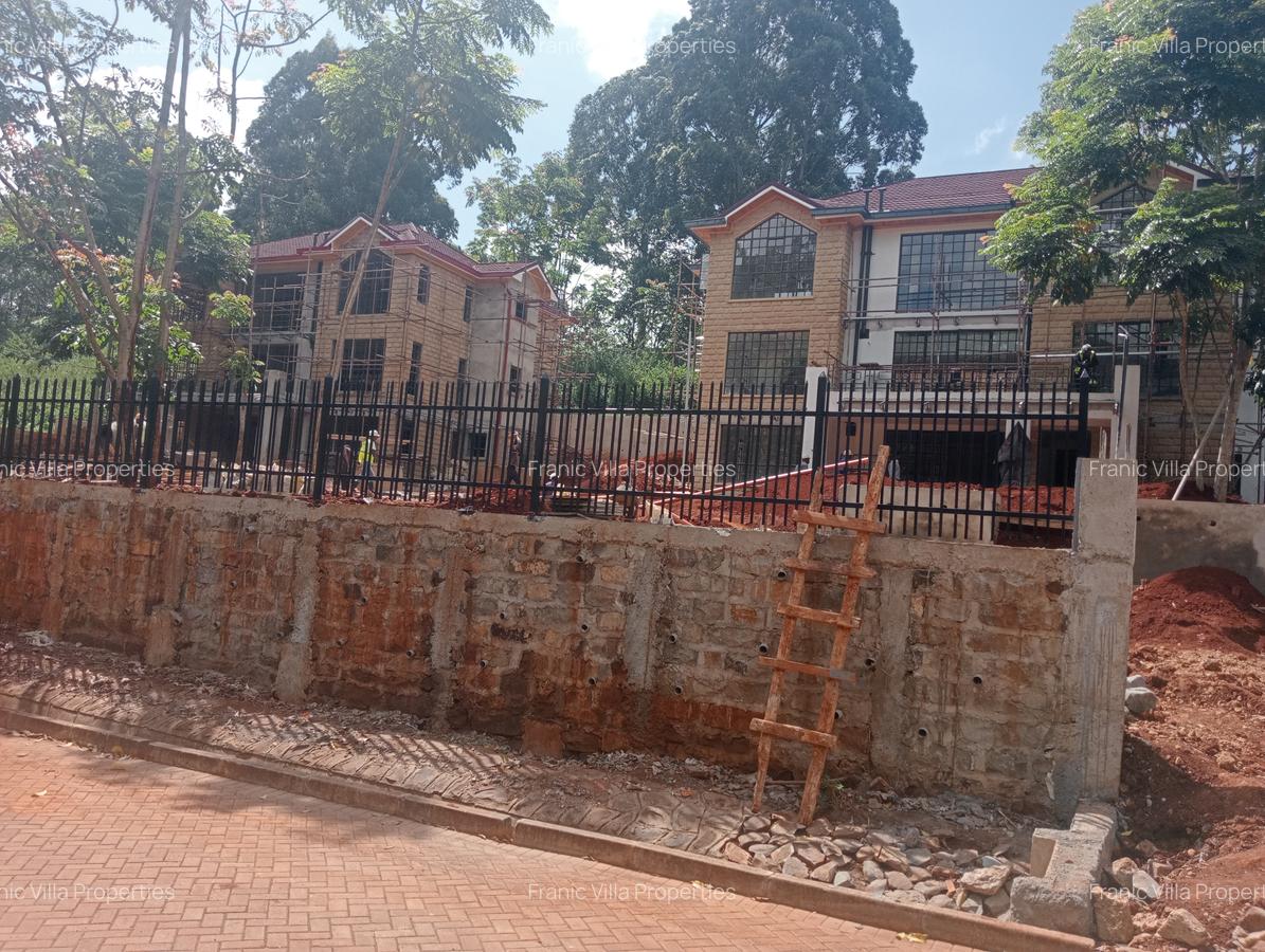4 Bed House with En Suite at Rosslyn Falls Opposite Nyari Estate - 17