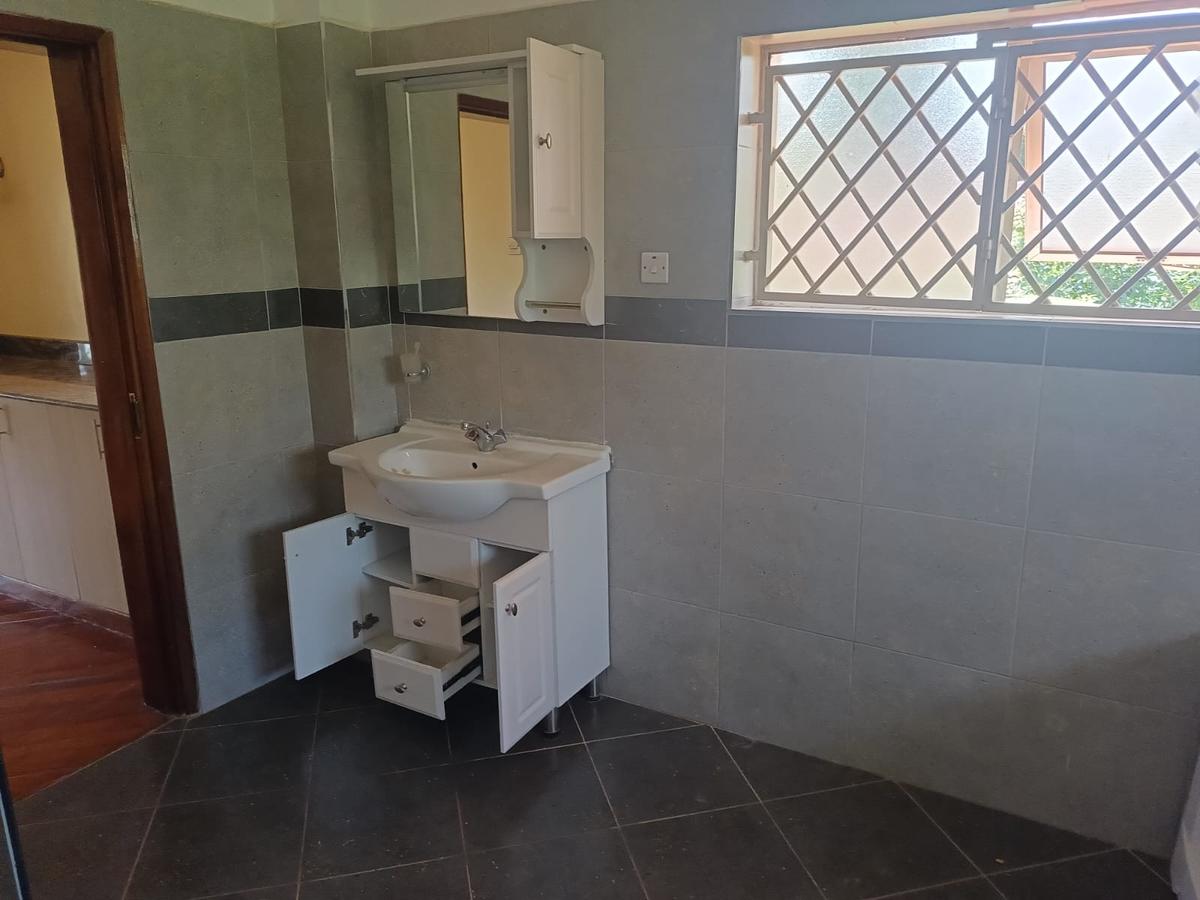 5 Bed House with En Suite at Runda - 9