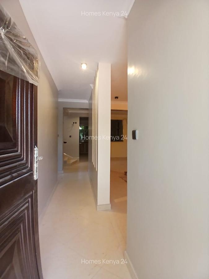 5 Bed House in Garden Estate - 13