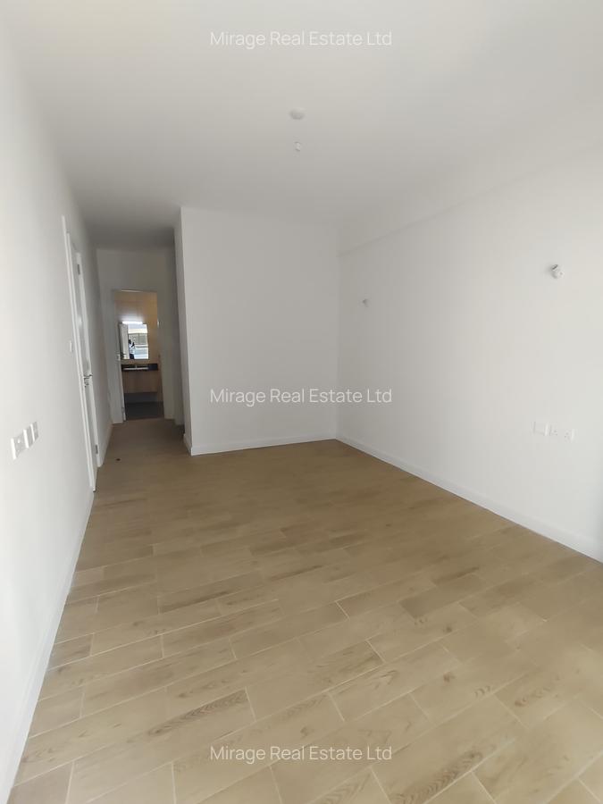 1 Bed Apartment with En Suite in Lavington - 10