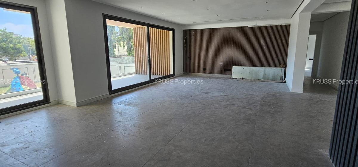 3 Bed Apartment with En Suite at As145 - 12