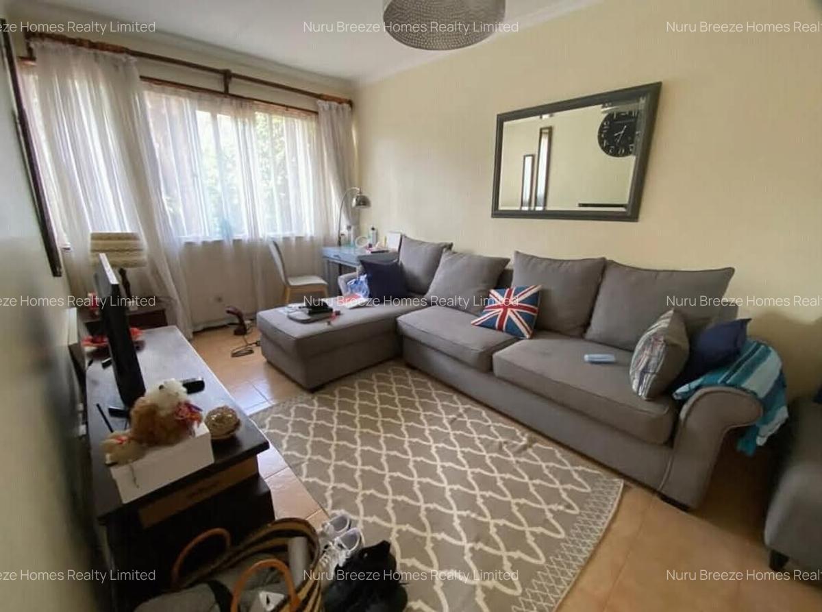 5 Bed House with En Suite in Runda - 4