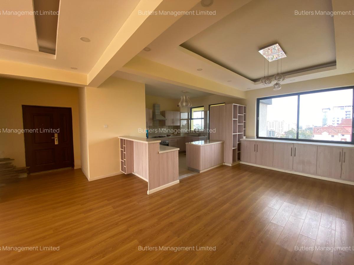 3 Bed Apartment with En Suite in Brookside - 3