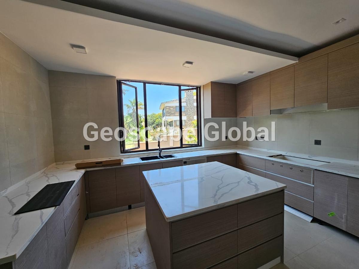 5 Bed House with En Suite in Kitisuru - 15