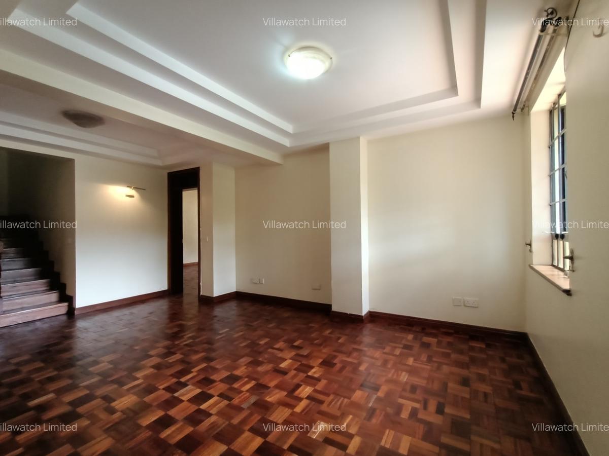 5 Bed Townhouse with En Suite in Lavington - 8