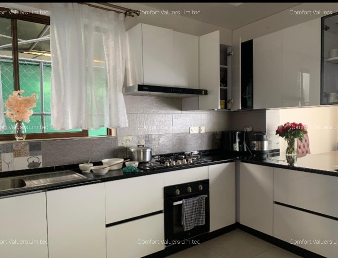 4 Bed Townhouse with En Suite at Runda - 10