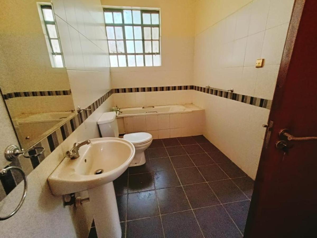 4 Bed Townhouse with En Suite in Kileleshwa - 17