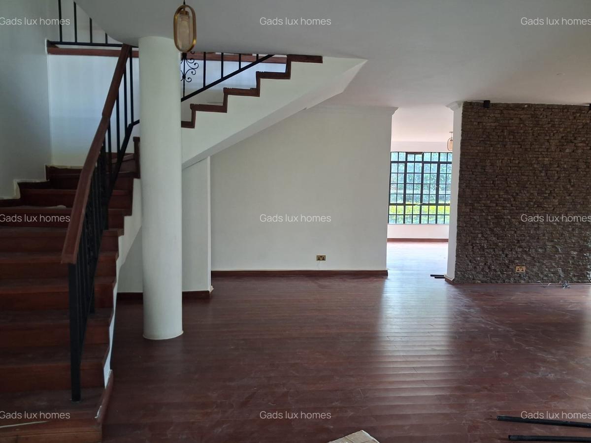 4 Bed Villa with En Suite at Miotoni - 9