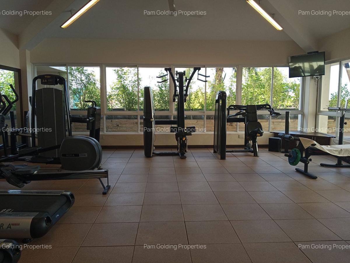 2 Bed Apartment with En Suite in Nyali Area - 9