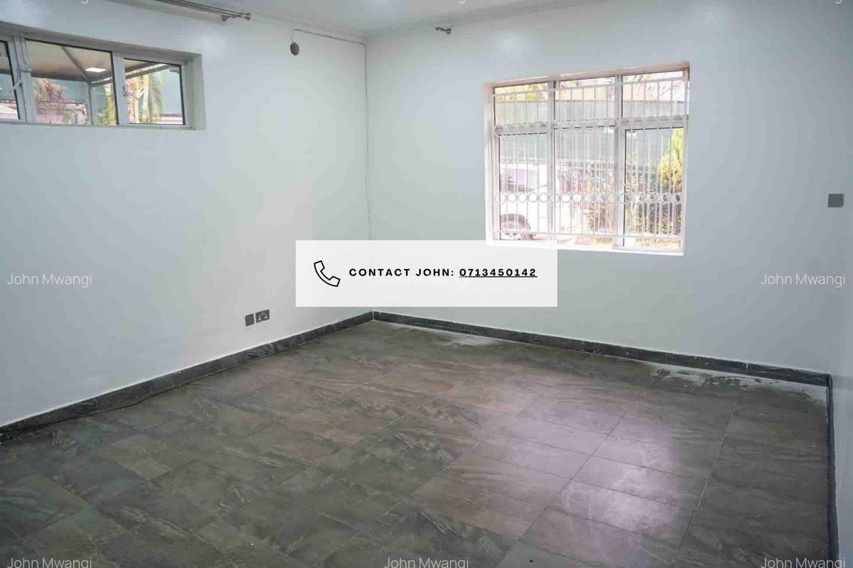 5 Bed Villa with En Suite in Runda - 18