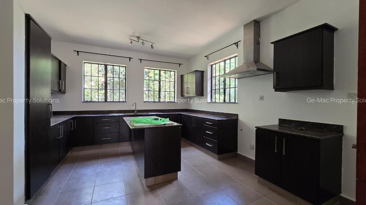 4 Bed House with En Suite in Runda - 5