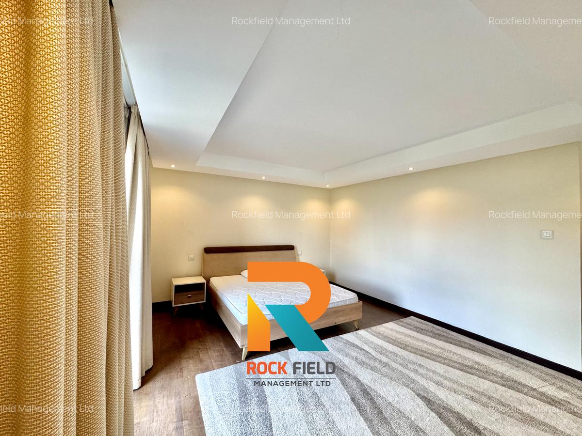 Furnished 3 Bed Apartment with En Suite in Riverside - 11