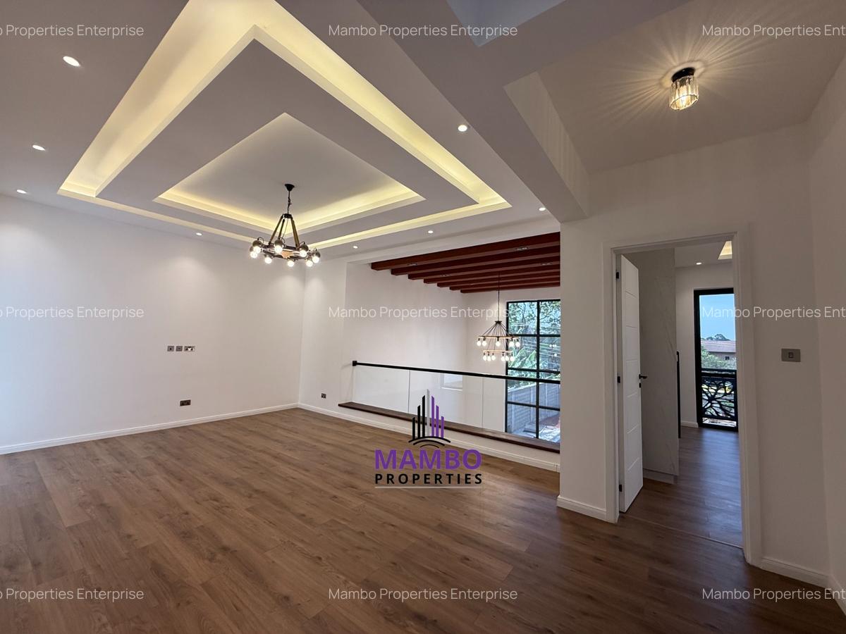 5 Bed Townhouse with En Suite at Lavington - 11